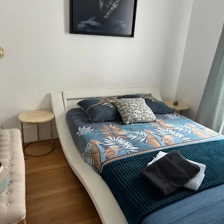 Beautiful Rooms Nearby Champs Elysees Parijs Kamer foto