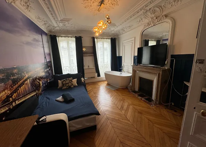 Beautiful Rooms Nearby Champs Elysees