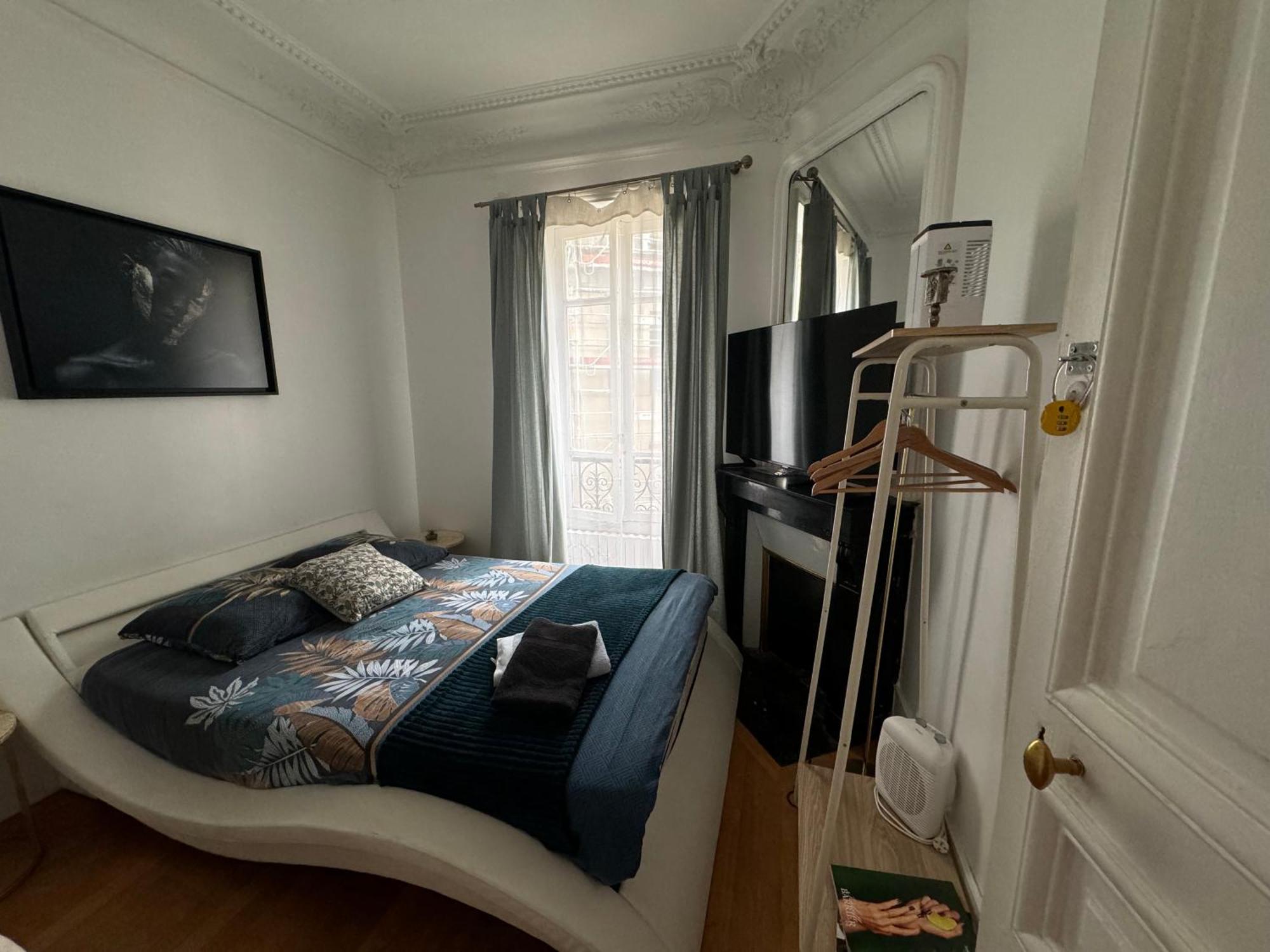 Appartement Beautiful Nearby Champs Elysees Parijs